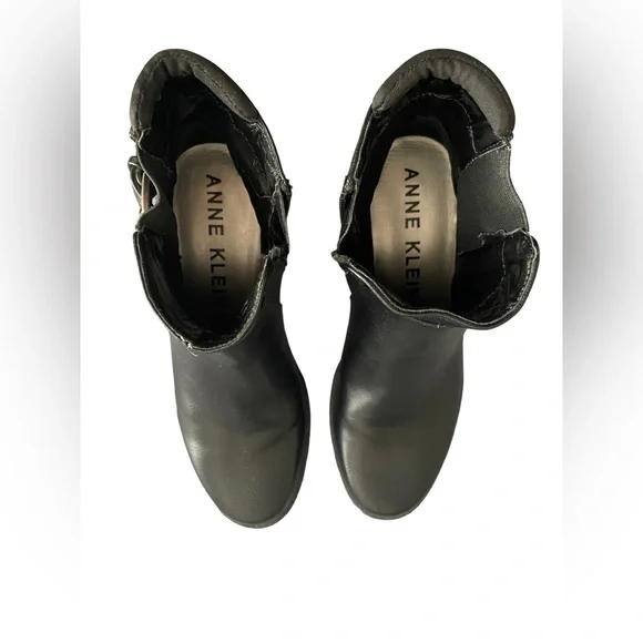 Women’s AK shoes - Picture 4 of 8